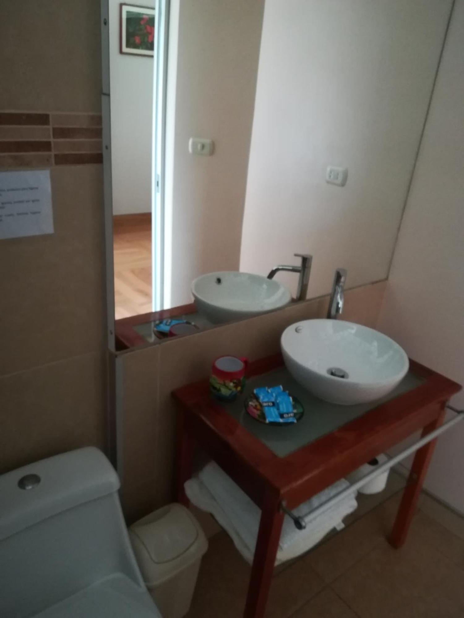 La Casa Del Italiano Bed & Breakfast Tarapoto Bilik gambar
